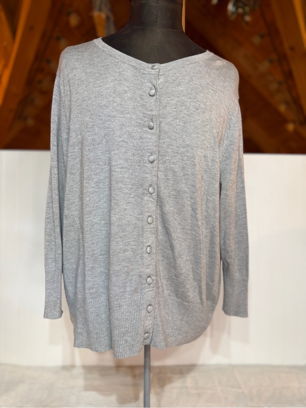 Philosophy Heather Gray Button-Back Knit Top
